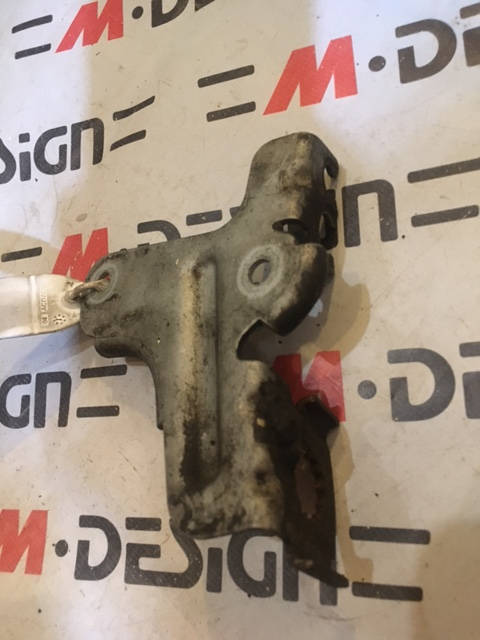 Держатель тормозного шланга левый BMW E90 34306771691