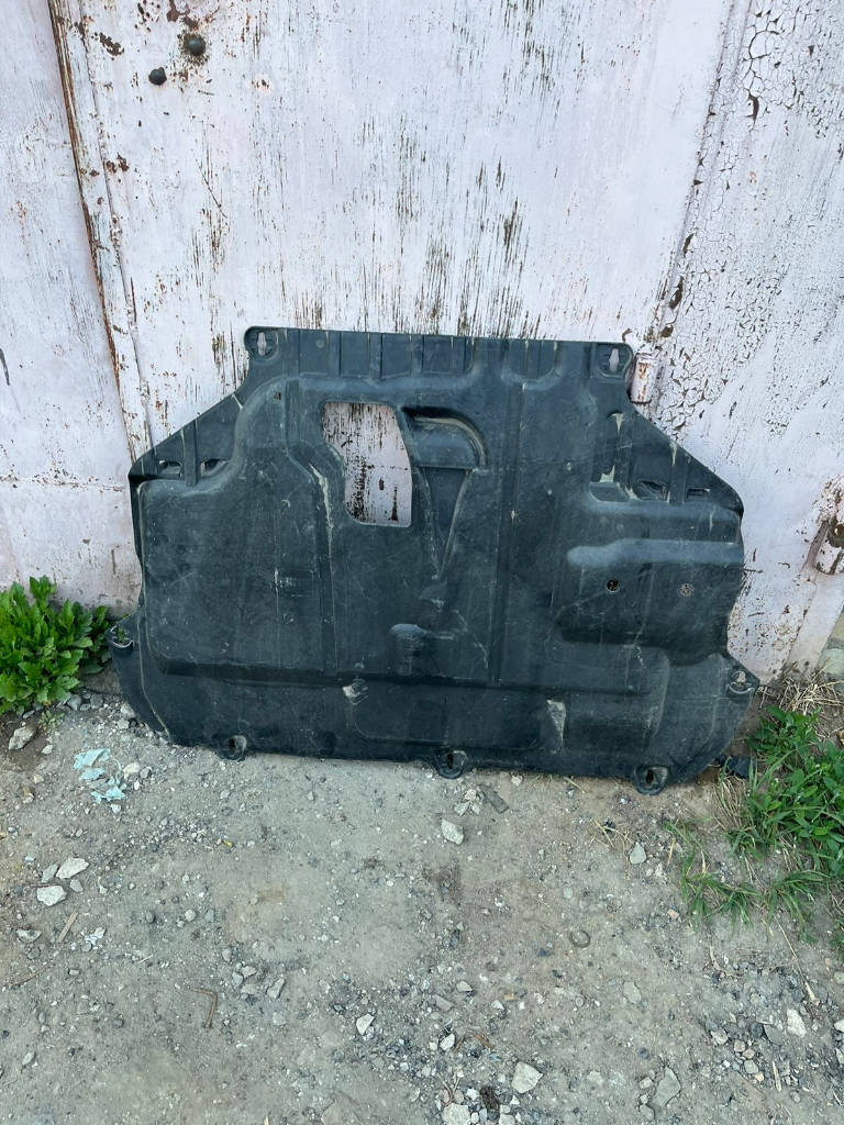 Защита двигателя Ford Focus 3M51R6P013AV