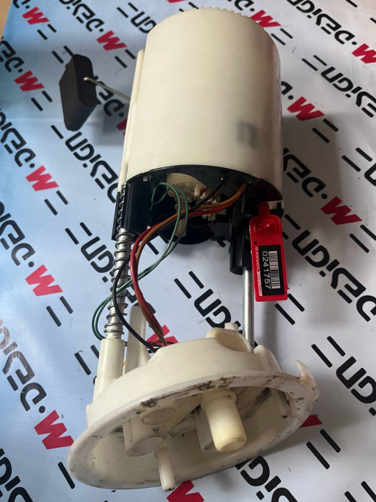 Рем.к-т топл.насоса/датчика ур.наполнен BMW 16117197076