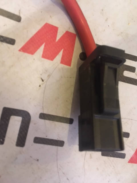 Плюсовой провод батареи BMW E82 E88 61126982652