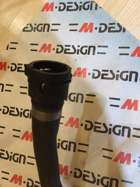 Патрубок охлаждения BMW E90 64216951946