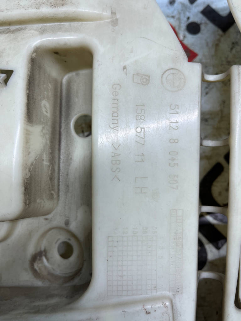 Крепление бампера BMW E82 E88 левое
