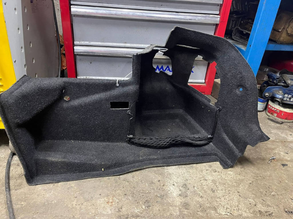 Обшивка багажного отделения П BMW 51486960412