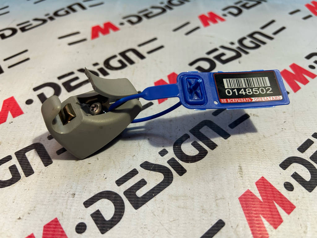 Кронштейн солнцезащитного козырька bmw 51167066647