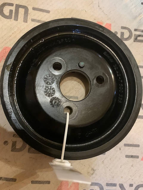 Шкив насоса гидроусилителя BMW E90 32427500335