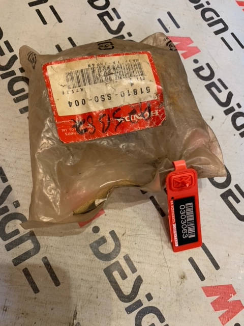 Сайлентблок переднего нижнего рычага Honda Accord 51810-ss0-004