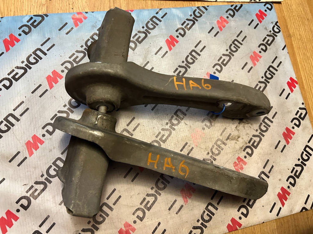 Реактивная тяга правая левая BMW