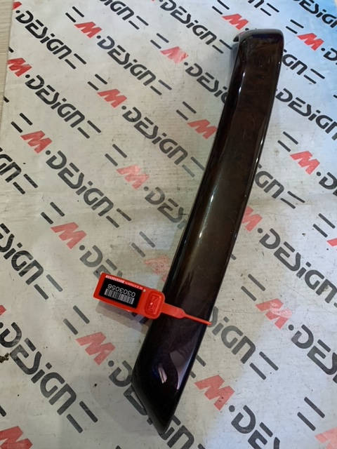 Накладка на дверь (орех) Правая Задняя BMW E90 E91 51427121476