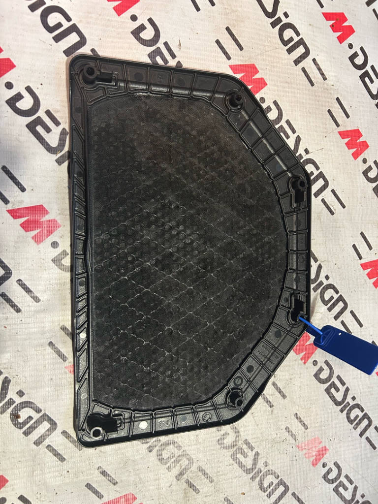 Крышка динамика задняя Bmw