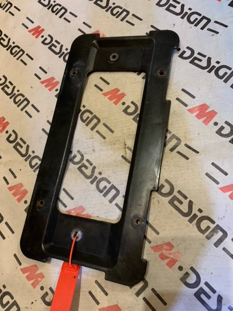 Кронштейн (рамка) номерного знака Задний BMW E88 E90 51187160607