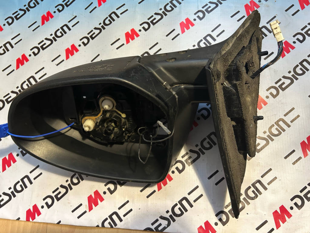 Зеркало заднего вида боковое правое Mazda GS1F69120