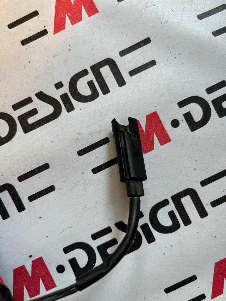 Форсунка стеклоомывателя с обогревом Bmw 61667110851