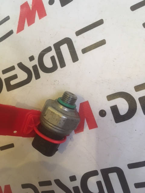 Датчик давления кондиционера BMW 64539323658