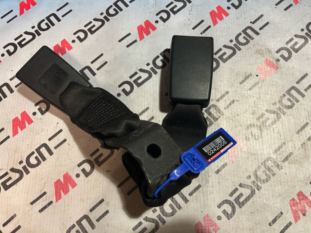 Поясной ремень правый задний BMW E90