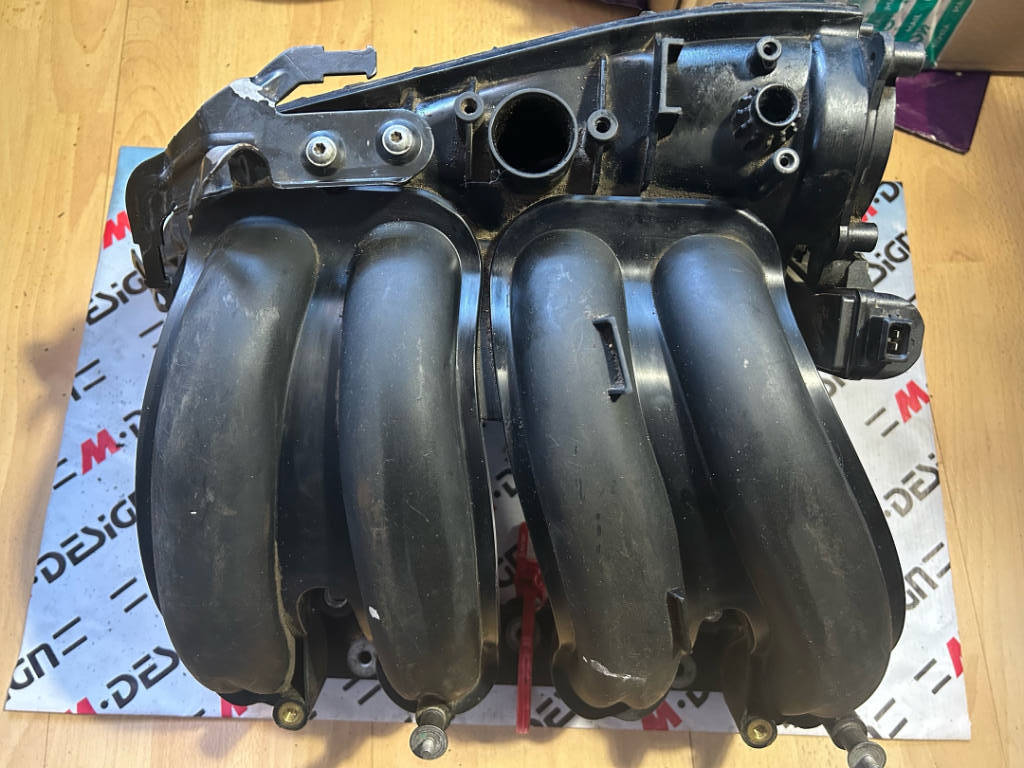 Впускной коллектор BMW 11617560235