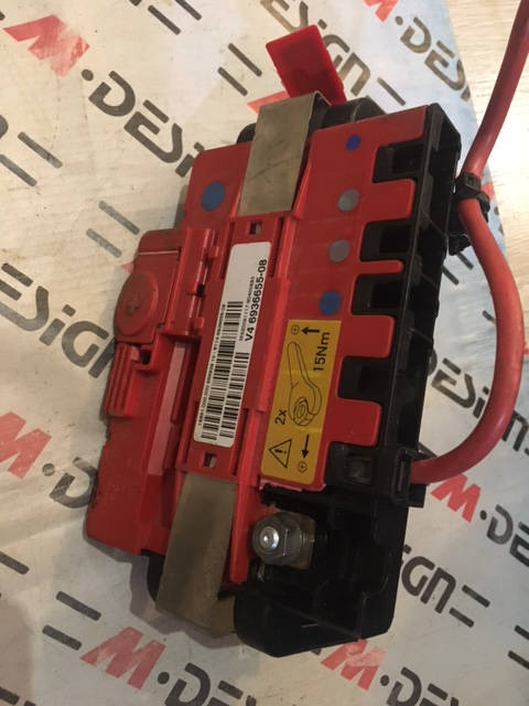 Монтажный блок с предохранителем BMW E88 E90 61146936655