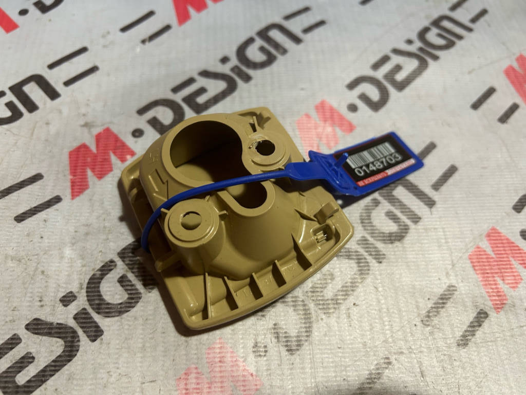 Накладка подвески разделительной сетки Левая Передняя BMW F25