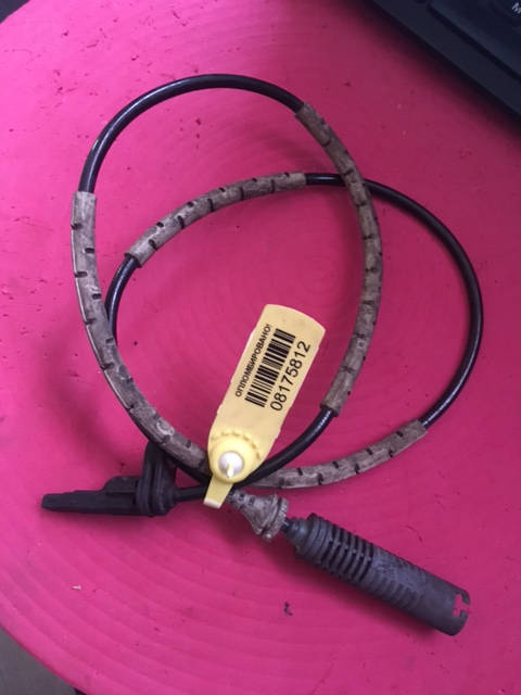 Датчик ABS задний BMW E82 34526870077