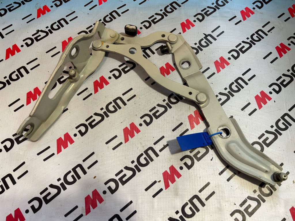 Петля багажной двери Левая E90 BMW 41627210675