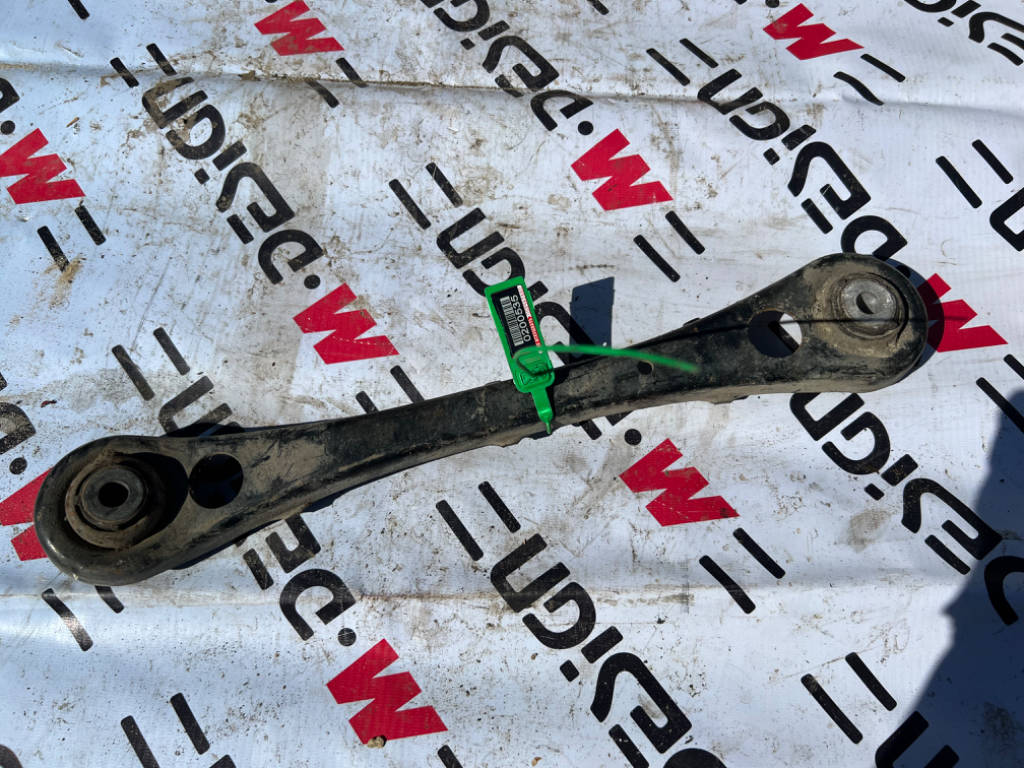 Задний поперечный рычаг Audi A6