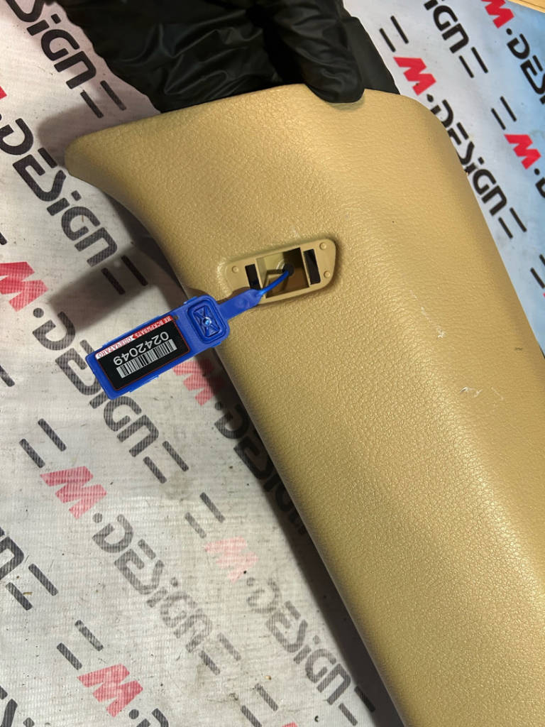 Накладка задней стойки Правая BMW X3 F25