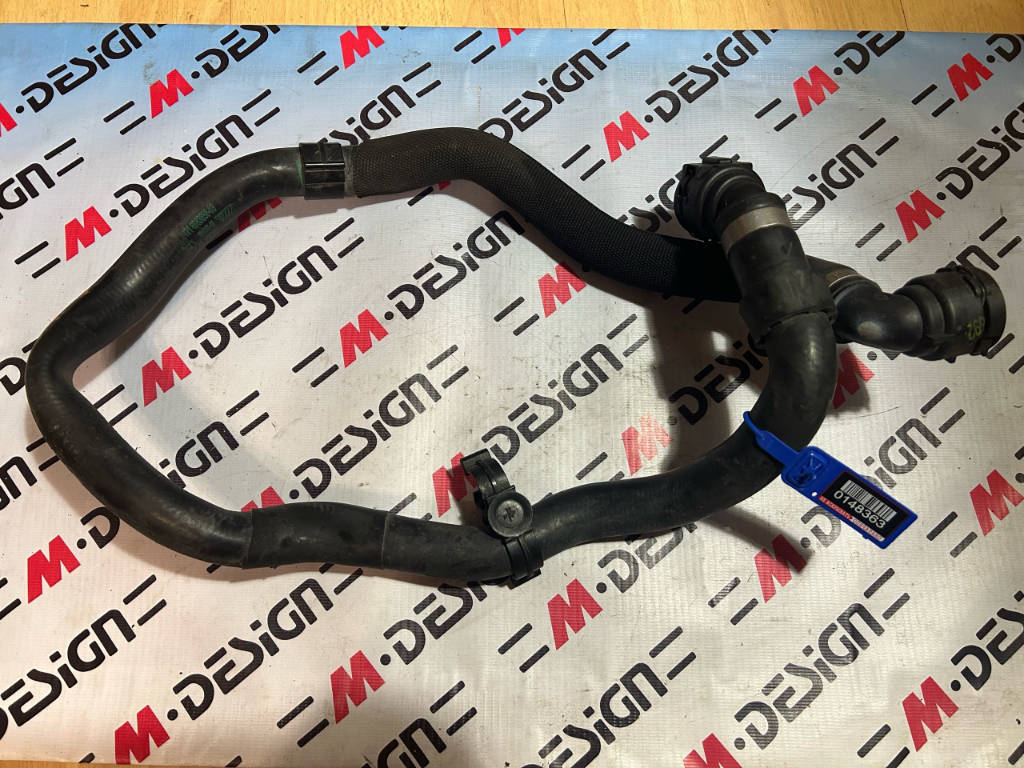 Патрубок системы охлаждения Bmw 64216983858