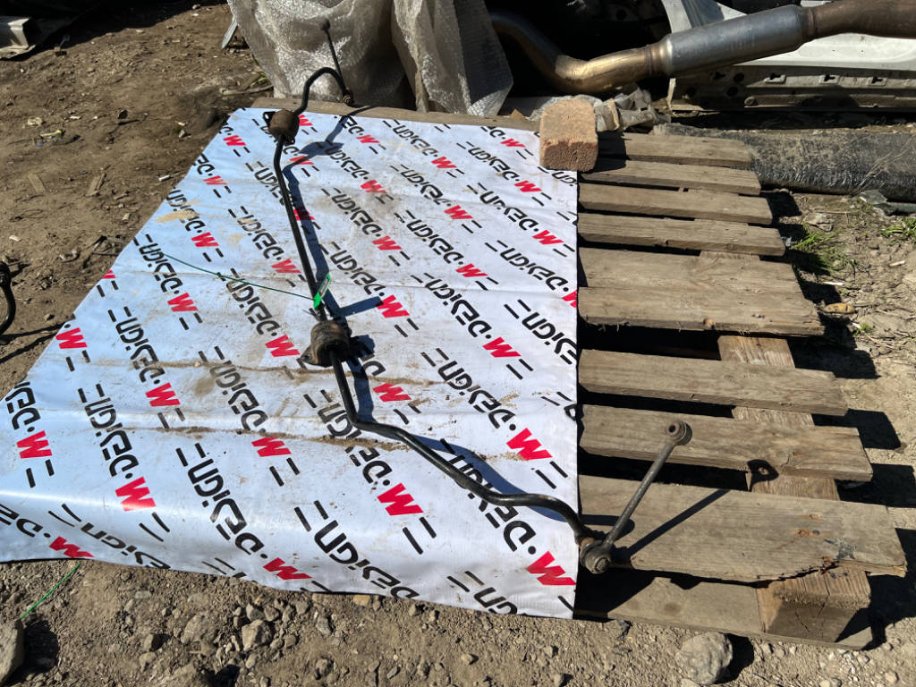 Стабилизатор задний