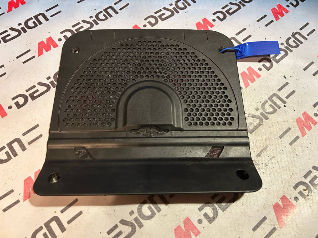 Накладка центрального НЧ-динамика BMW 65139290908