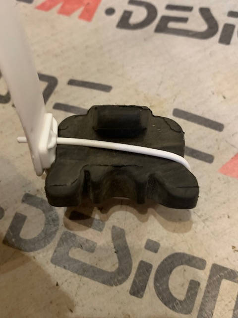 Резинометаллический шарнир BMW E82 E90 17117805310