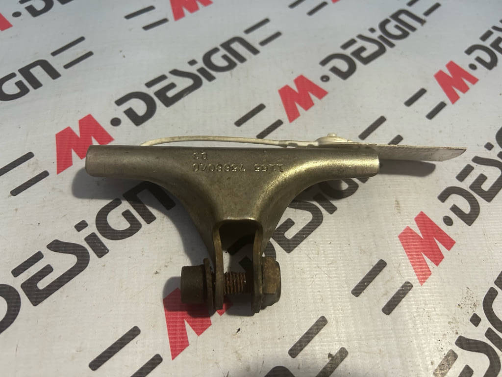 Опора BMW F20 F30 11657588040