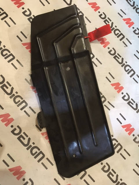 Защита топливопровода BMW E88 16127174891