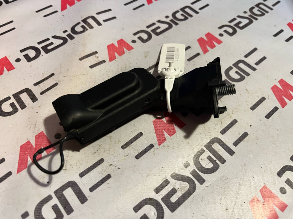 Плюсовая клемма Bmw 61149185734