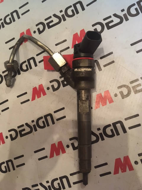 Форсунка топливная BMW F20 F30 13537810702