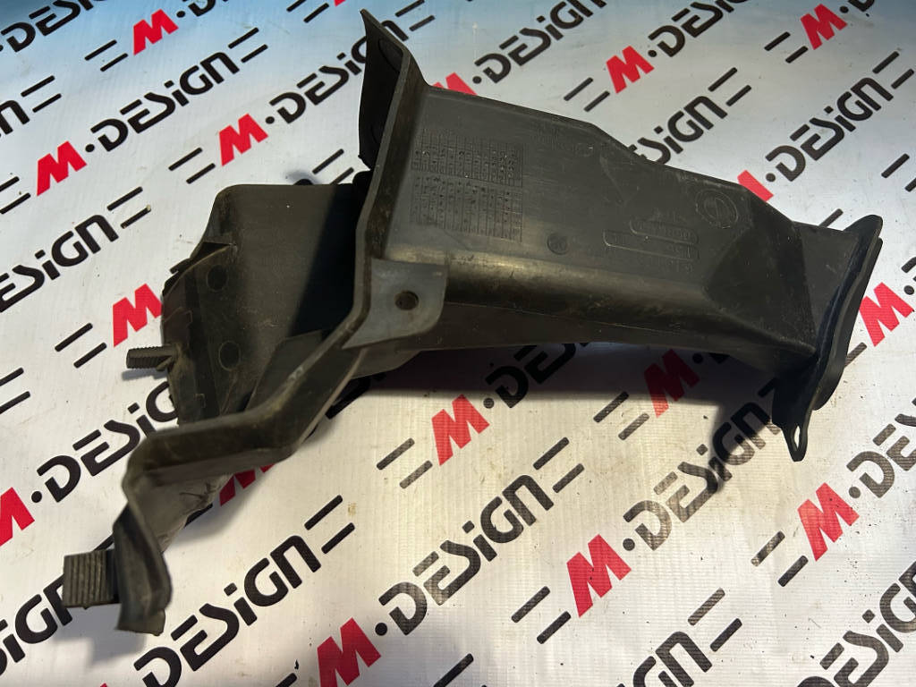 Водосток левый BMW 64316925977