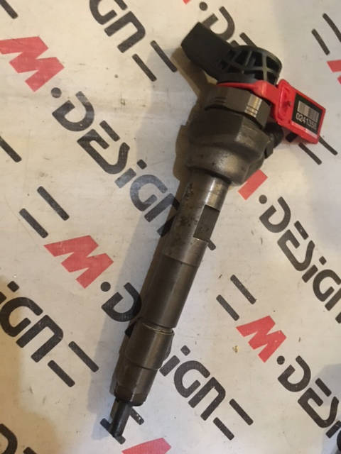 Форсунка дизельная BMW N47 N57 13537810702
