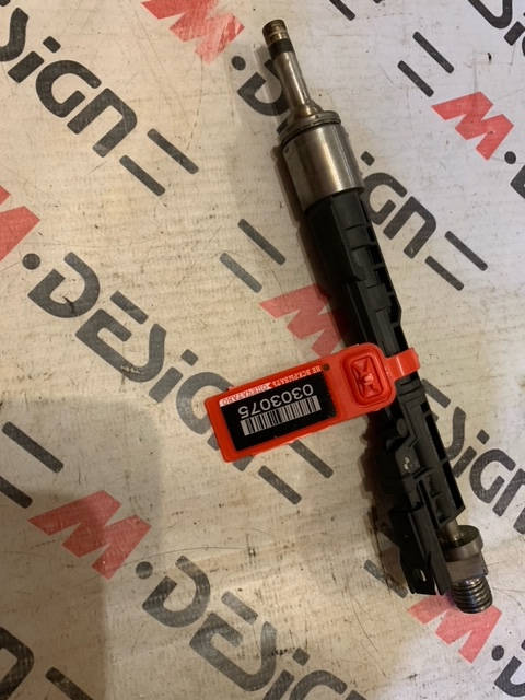 Форсунка топливная BMW F20 F30 N55 13647639994