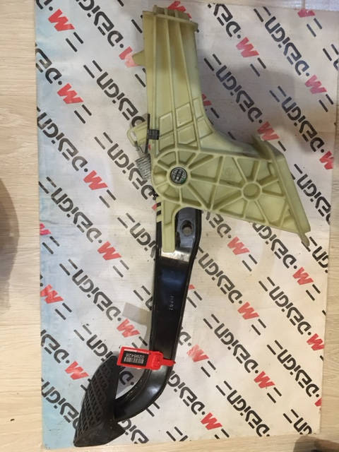 Педальный механизм в сборе/Тормоз BMW F25 F26 35006850499