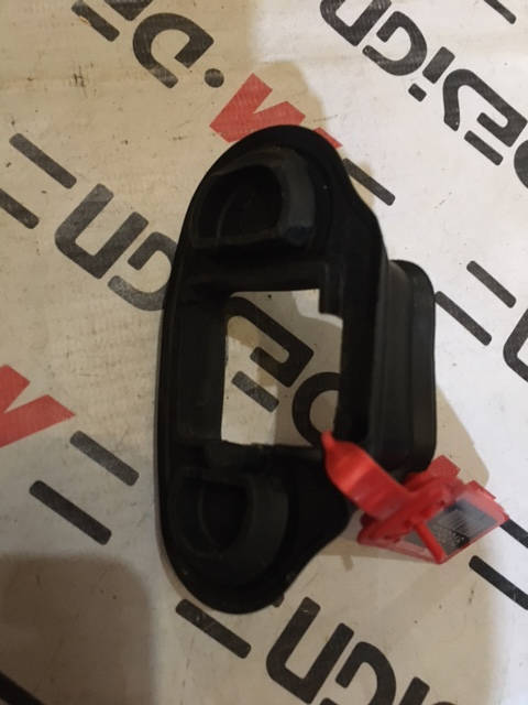 Уплотнитель ограничителя двери Левой Передней BMW F30 51767263987