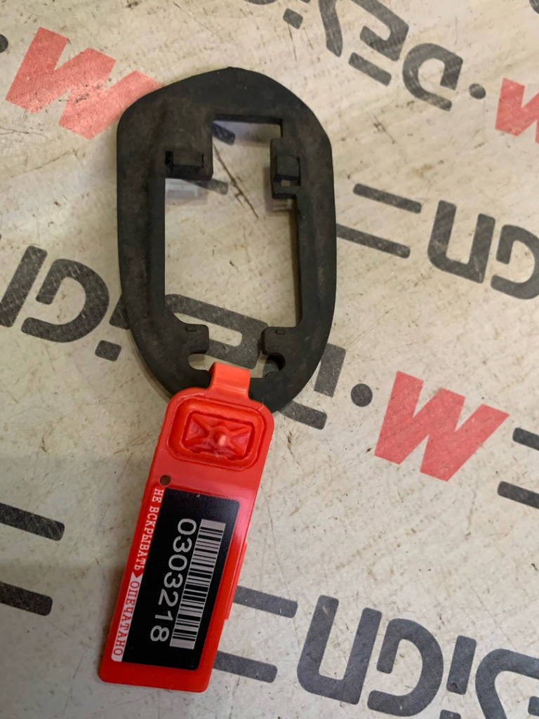 Прокладка цилиндра замка Правая BMW E82 E88 51217060650