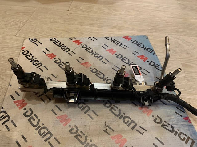 Топливная рампа с форсунками BMW E90 N46B20 13537530420