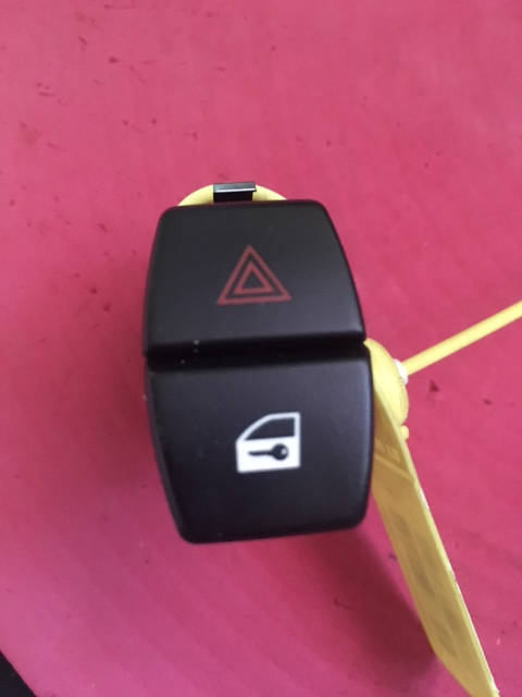 Кнопка аварийной сигнализации BMW F10 61319161896