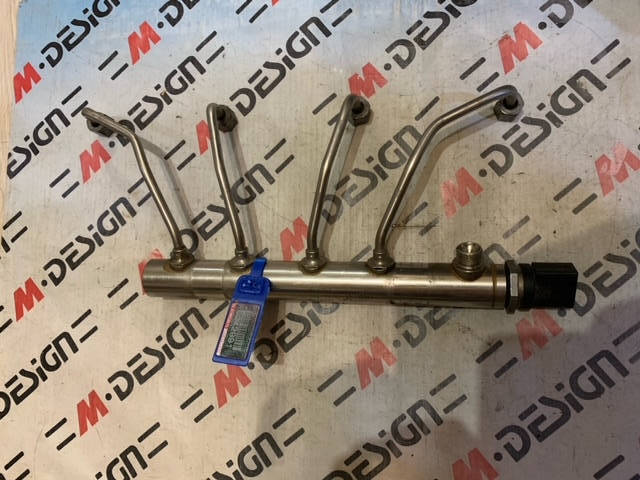 Топливная рампа BMW F20 F30 N20 13537585411