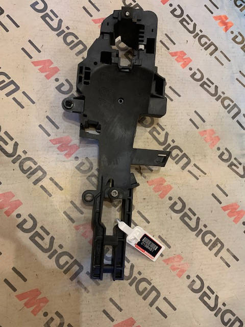 Опора / Кронштейн ручки двери правой BMW E87 51217200936