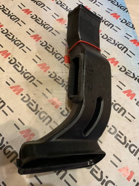 Воздуховод BMW E90 64227075484