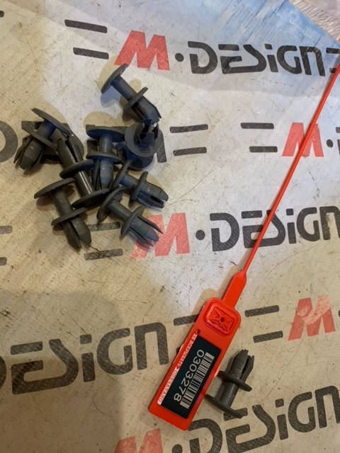 Заклепка с распорной втулкой BMW 9 шт 51471911992
