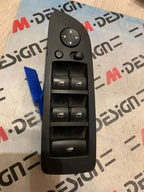 Выключатель стеклоподъемника BMW E88 61319217314