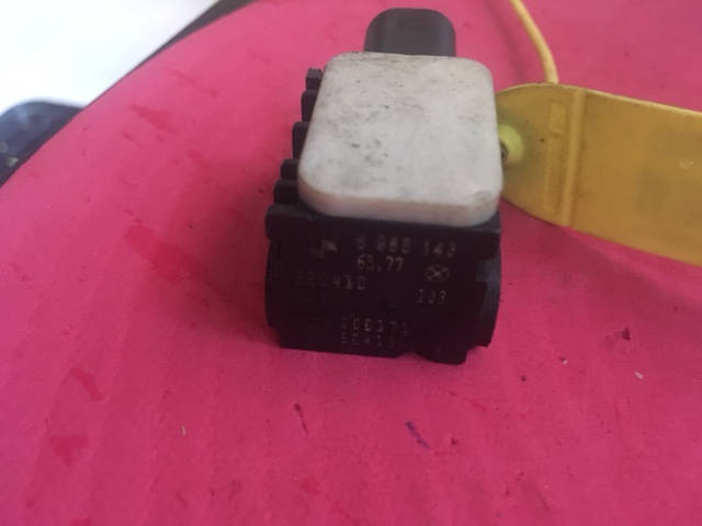 Датчик ускорения BMW X1 E84 бмв Х1 Е84 65776988143