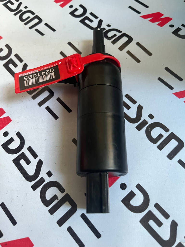 Насос системы омывателей фар BMW 67637217792