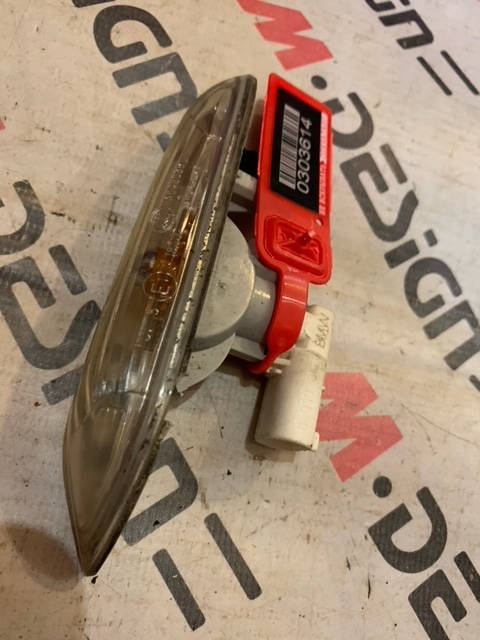 Дополнительный указатель поворота правый BMW 63136932998