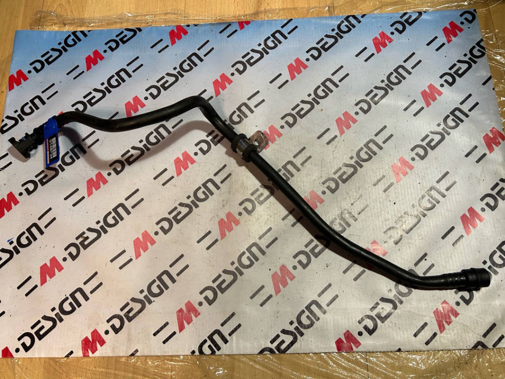 Трубопровод вентиляции топливного бака bmw 13908602281